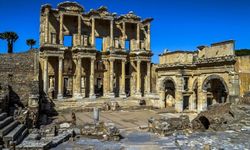 Efes'in kayıp kapısı bulundu