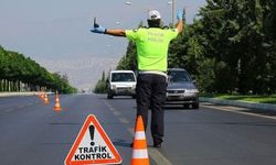 Trafik denetimi: Yüzbinlerce sürücüye işlem yapıldı