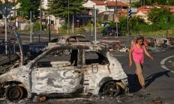 Fransız sömürgesi Martinik'te sokağa çıkma yasağı uzatıldı