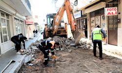 Bayraklı’da yol yenileme seferberliği