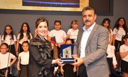 Dikili’de küçük yıldızlar büyük alkış aldı
