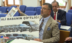 Veli Ağbaba: "Diyanet İşleri Başkanı, Papa'nın bindiği aracın yüzüne bile bakmaz"