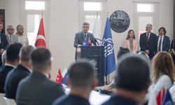 Başkan Tugay ESHOT personeliyle bayramlaştı