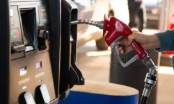 Akaryakıt tabelaları bugün otomatik zamlanacak!