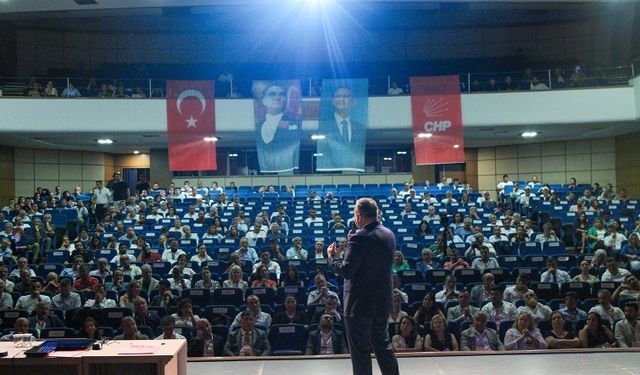 CHP İzmir'de danışma kurulu toplantısı düzenlendi