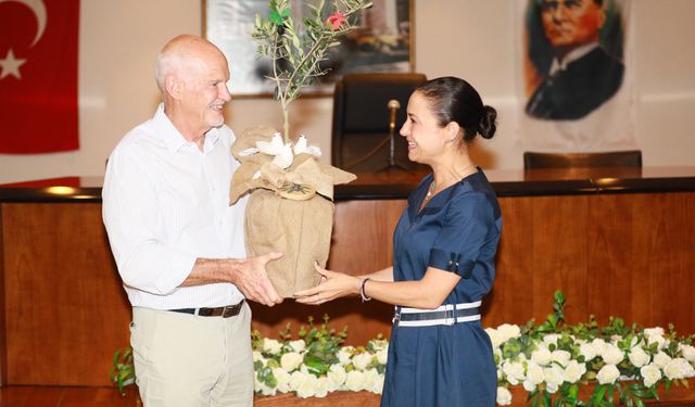 Filiz Başkan ve Yorgo Papandreou'dan barış ve dostluk mesajları