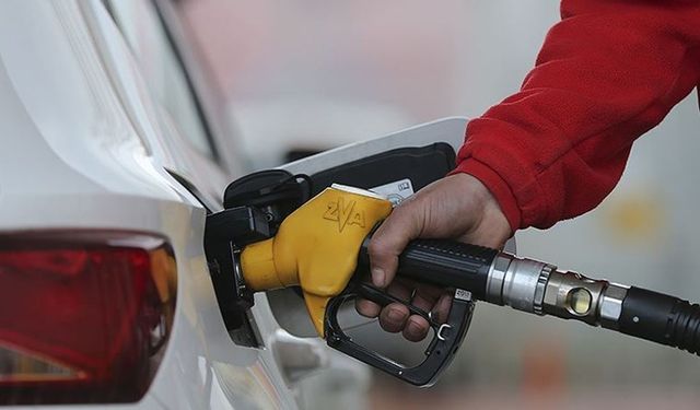 Akaryakıt fiyatlarına zam geldi: Benzin, Motorin ve LPG'de güncel tablo