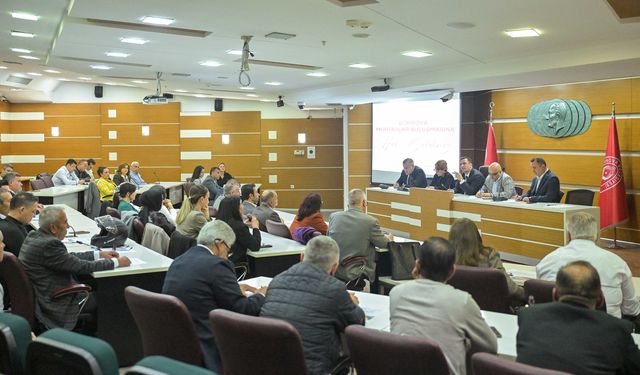 Başkan Ömer Eşki, muhtarlarla buluştu