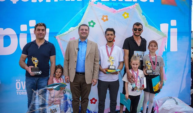 Torbalı Belediyesi 17. Uçurtma Şenliği rengarenk geçti