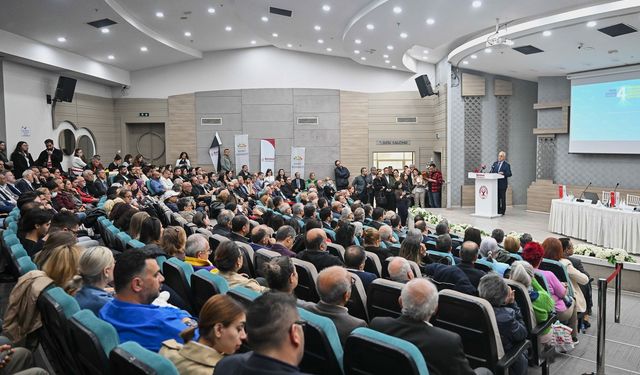 Murat Karayalçın Bornova’da konuştu: “Türkiye’nin yeni Batıkent’lere, Egekent’lere ihtiyacı var”