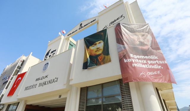 İmamoğlu’ndan Efes Selçuk’a Bayraklı 23 Nisan Mesajı