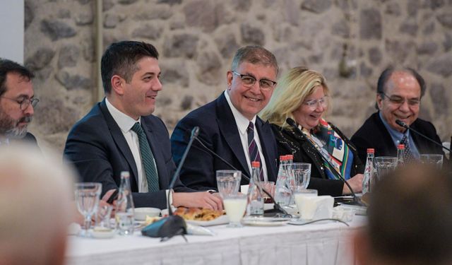 Başkan Tugay’dan kentsel dönüşümde kararlılık mesajı