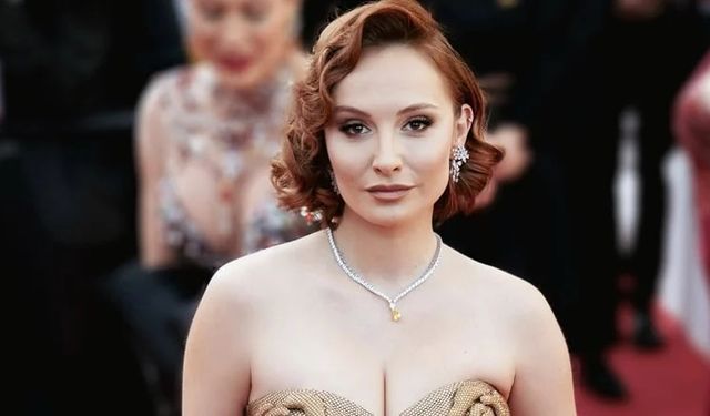 Başak Gümülcinelioğlu Cannes'da güzel haberi duyurdu