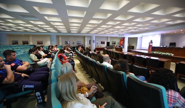 Belediye Emekçilerine Kadına Yönelik Şiddet Semineri