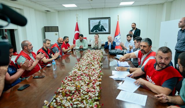Konak’ta greve nokta koyan imza: En düşük maaş 58 bin TL