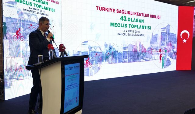 Başkan Tugay: Toprak sağlığı ve gıda güvenliği öncelikli konumuz