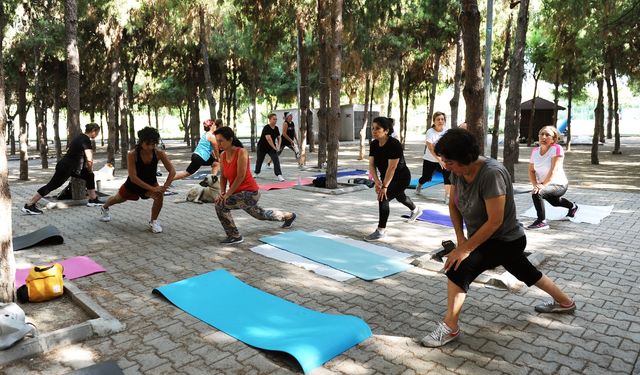 Karşıyaka’nın parklarında spor keyfi başladı