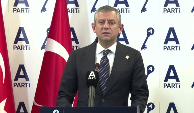 Özgür Özel'den İzmir'deki Grev İçin Kritik Mesaj: 'Kimse Greve Çıkmış İşçiye Laf Söylememizi Beklemesin'