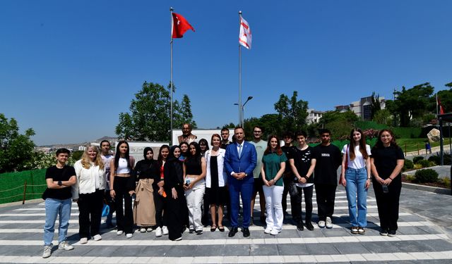 Ömer Eşki öğrencilere Kıbrıs’ı anlattı