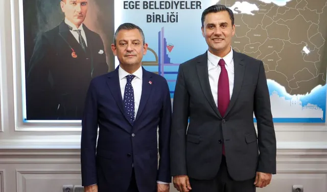 Özel'den İlk Paylaşım: 'Yüreğim Yanıyor, Nasıl Anlatılır Bir Kardeşin Gidişi?'