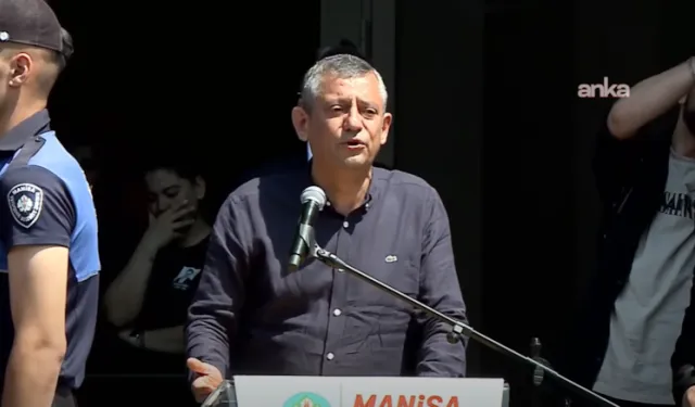 Özgür Özel'den Ferdi Zeyrek'e zor veda: Gözyaşlarına boğuldu