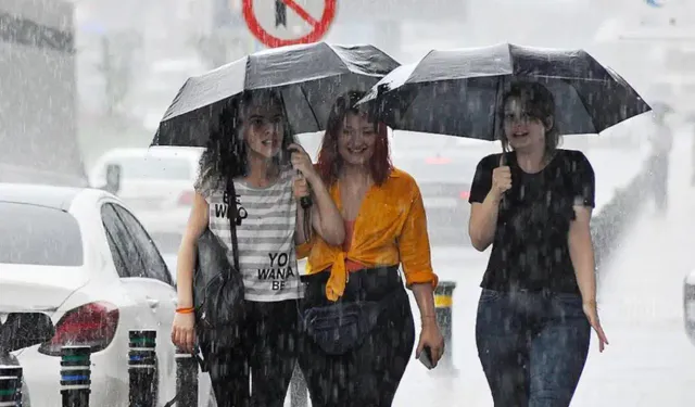Güneş Yüzünü Saklayacak, Kuvvetli Sağanak Yağış Geliyor
