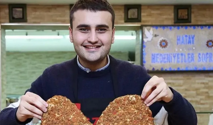 CZN Burak'ın Restoranındaki Fiyatlar Sosyal Medyayı İkiye Böldü