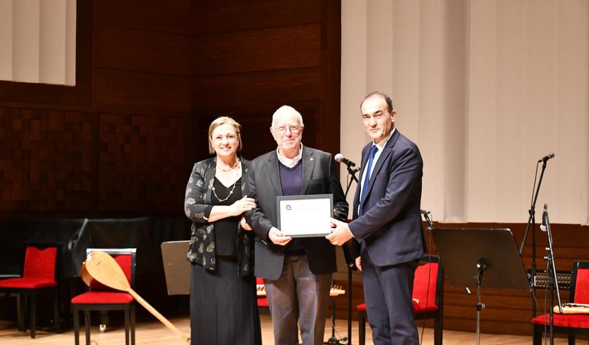 İzmir Kent Konseyi’nden “Kente Değer Katanlar Ödülleri”