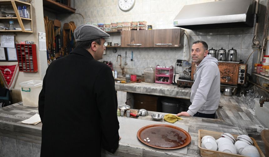 Başkan Ömer Eşki gece mesaisinde: “Çalışmaya devam edeceğiz, hiçbir şey bizi durduramaz!”