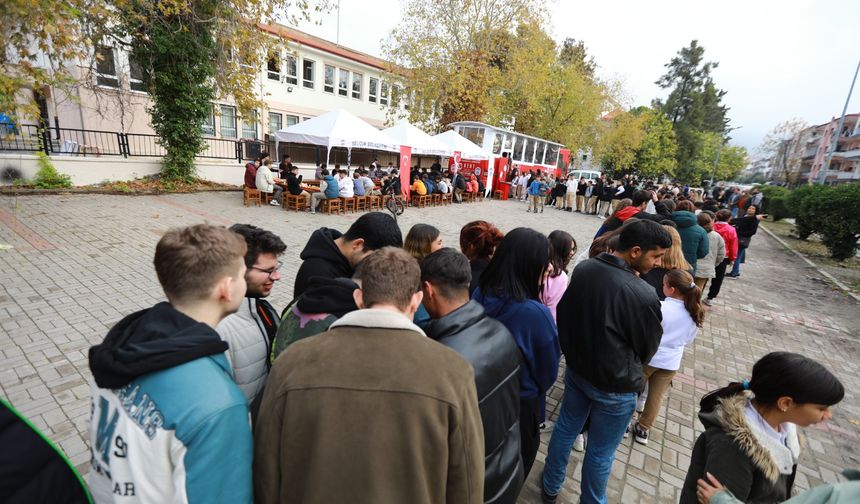 Kent Lokantası Öğrenci Otobüsünde Dayanışma Adımı