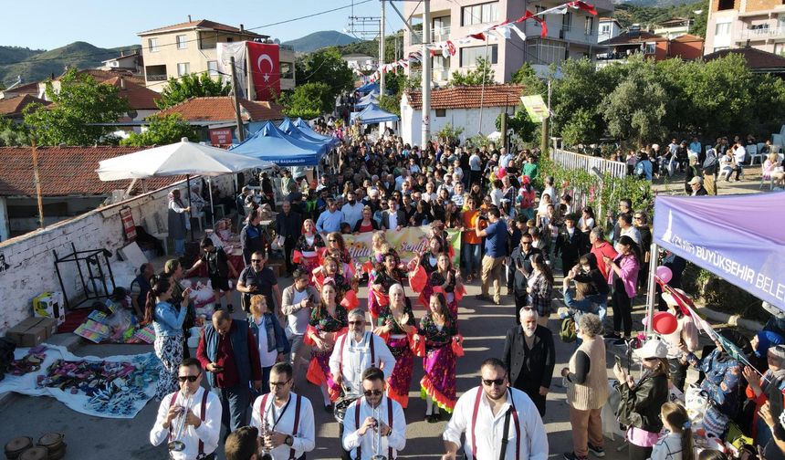 Bayraklı'da Hıdırellez coşkusu