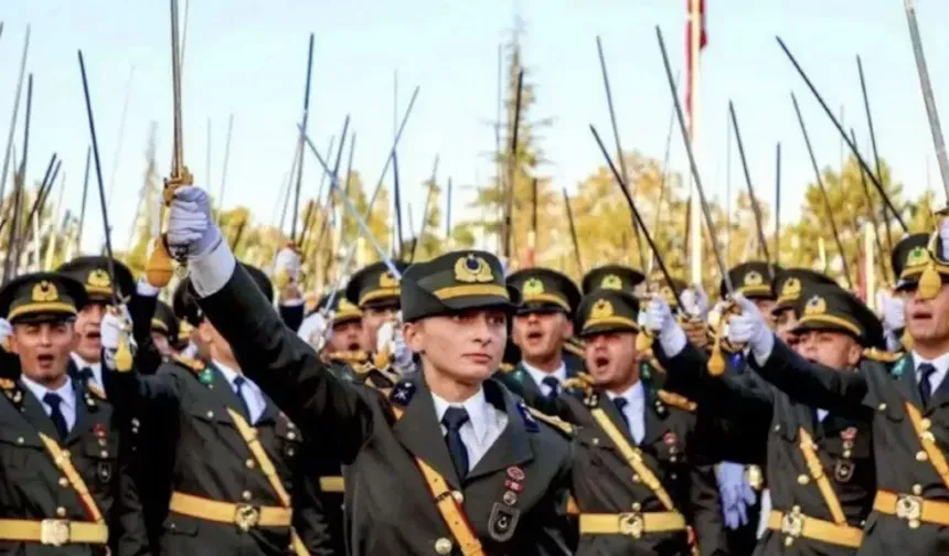 CHP: Teğmenlerin tazminatını biz ödeyeceğiz